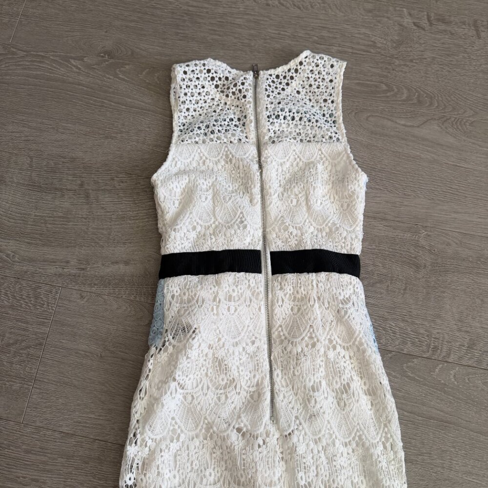 SLIDE SHOW Lace Midi Dress White Blue Black Trim Size 6 Sleeveless - Picture 5 of 9